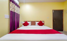 Sri Vijaya Palace Lodging